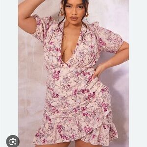 Pretty Little Thing ruched deep V dress - size 24